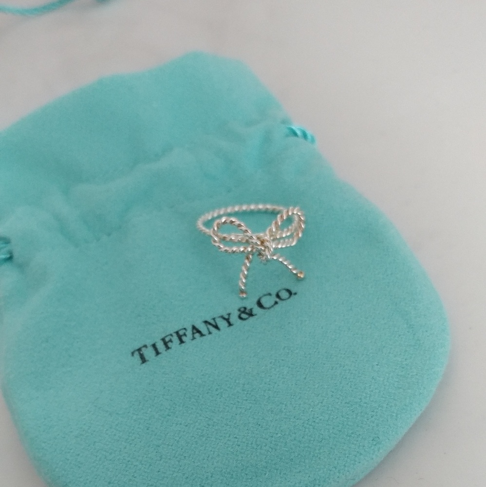Auth Tiffany & Co Bow Ring (sz 5)